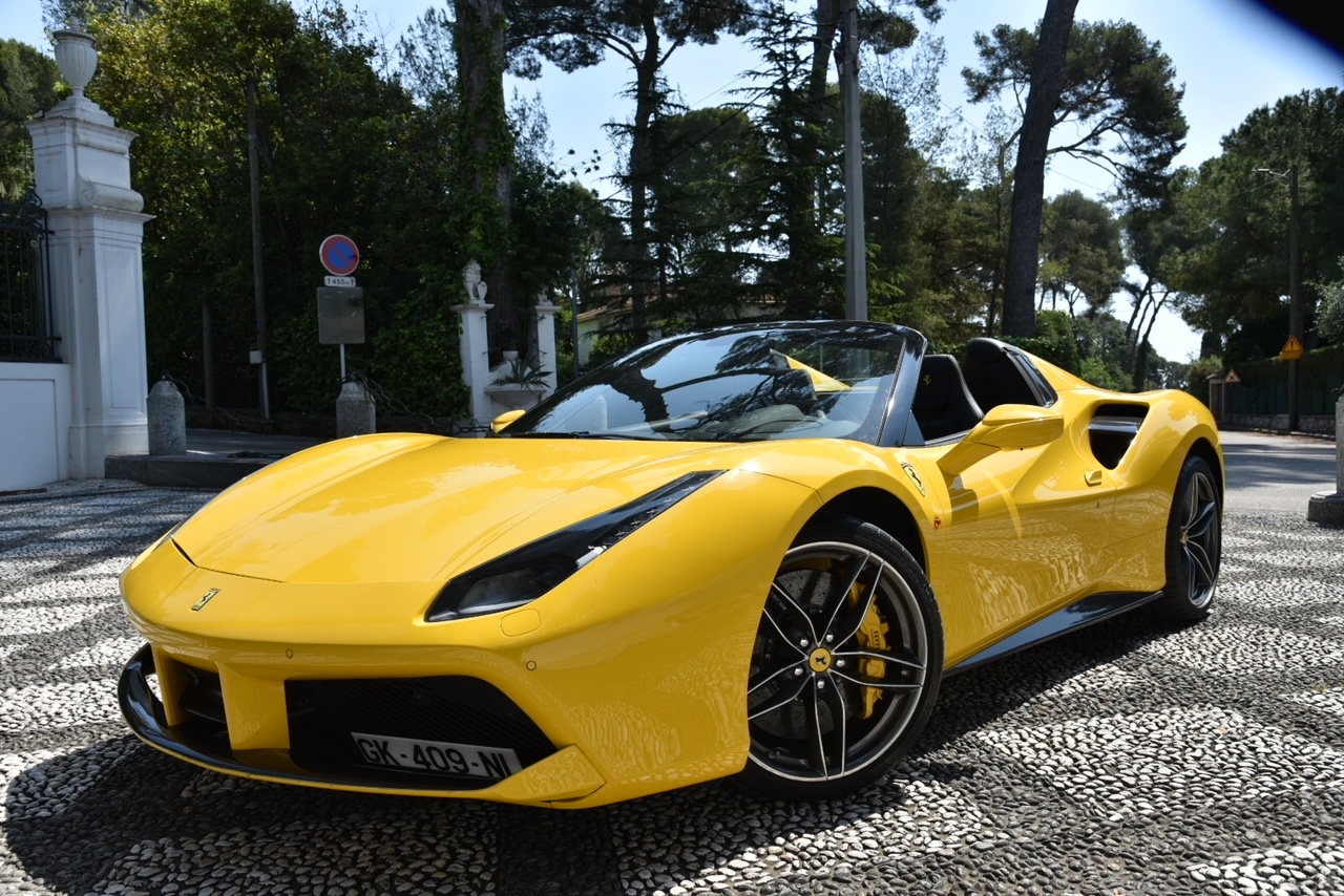 Ferrari 488 spider