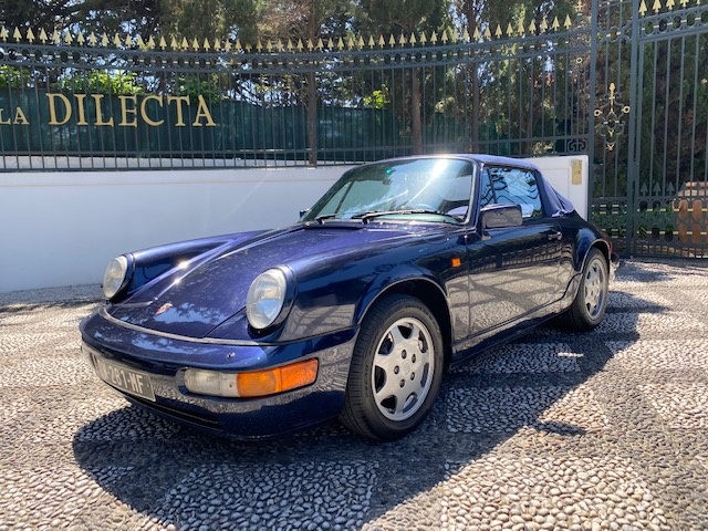 Porsche 964 Carrera 4 cabriolet